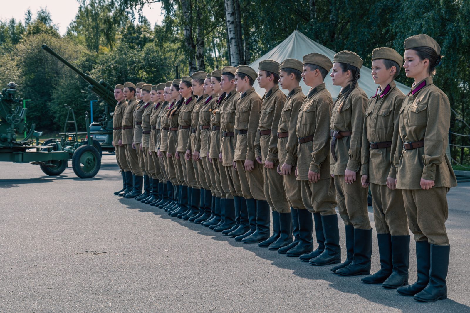 © Первая военно-историческая дивизия имени Пионеров Героев